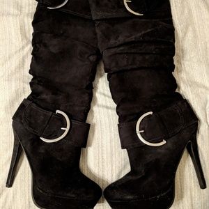 ✳️ REDUCED ✳️ Knee-High Black Boots